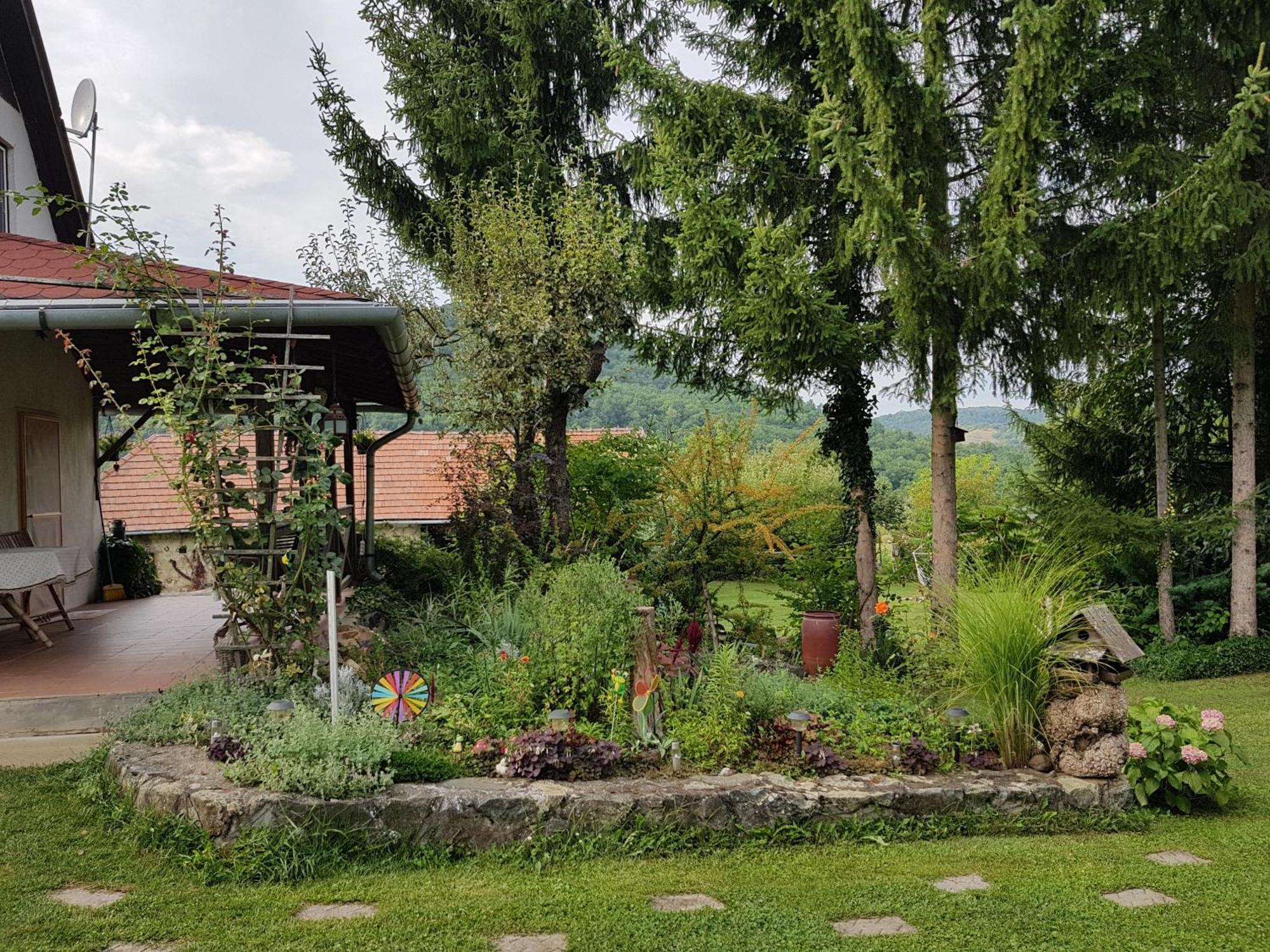 Villa Szarvasko Szeruskert Vendeghaz Exterior foto